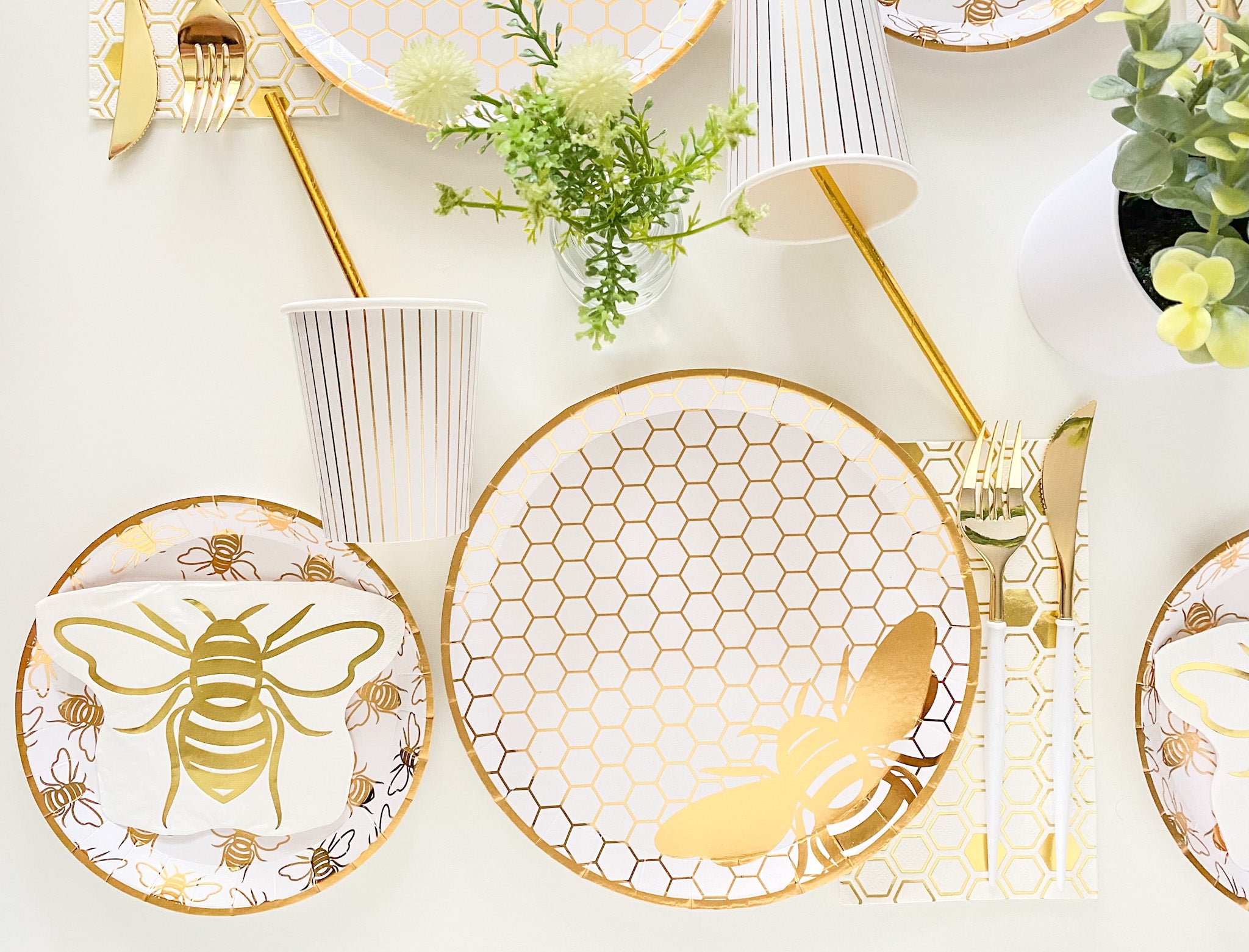 Bee Gnome Dinner Plate Honeybees Plate Set Bumblebee Nome Plate Yellow Bee  Dishes Dinnerware Bee Gnome Plate Bee Gifts 